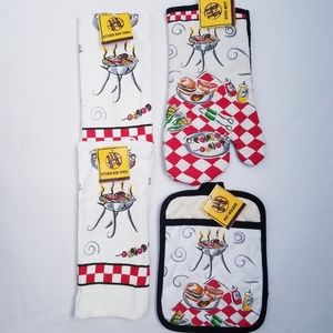NWT 4-pc Bar-B-Q Kitchen Towel Set